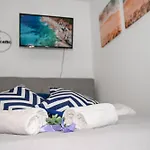 Blue With Free Parking 卢布尔雅那