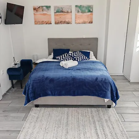 Lägenhet Blue With Free Parking