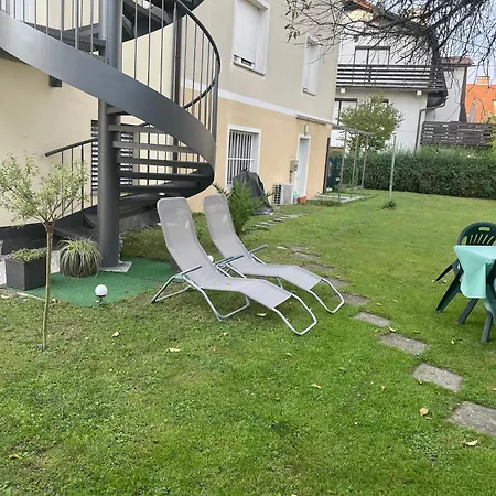 Lägenhet Blue With Free Parking