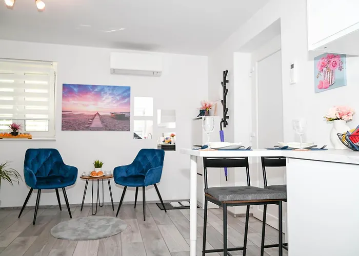 Blue With Free Parking Appartement Ljubljana